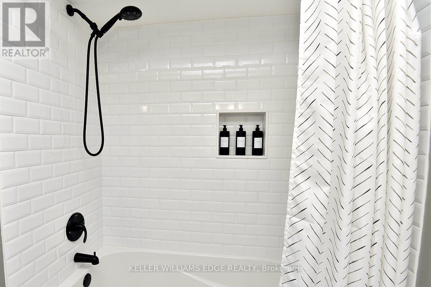 18 Charterhouse Crescent, Hamilton, Ontario  L9G 4E5 - Photo 31 - X12916528