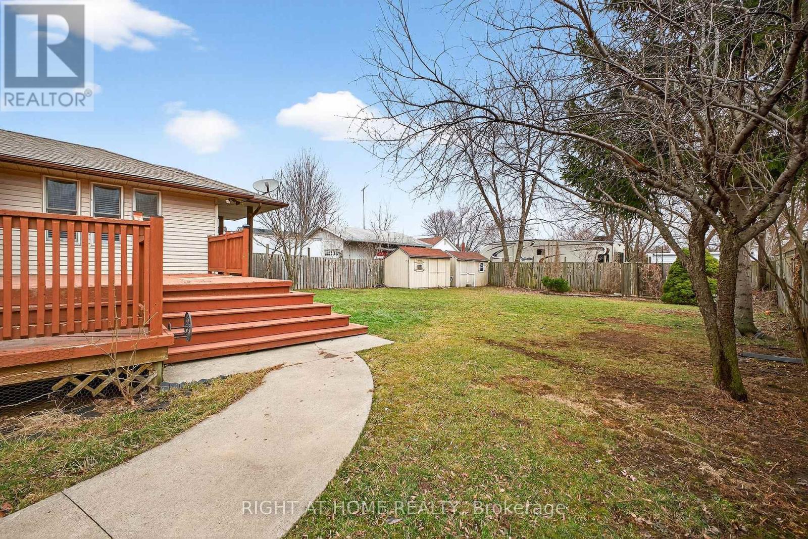 226 Bel Air Avenue, Hamilton, Ontario  L8E 5K2 - Photo 5 - X12916536