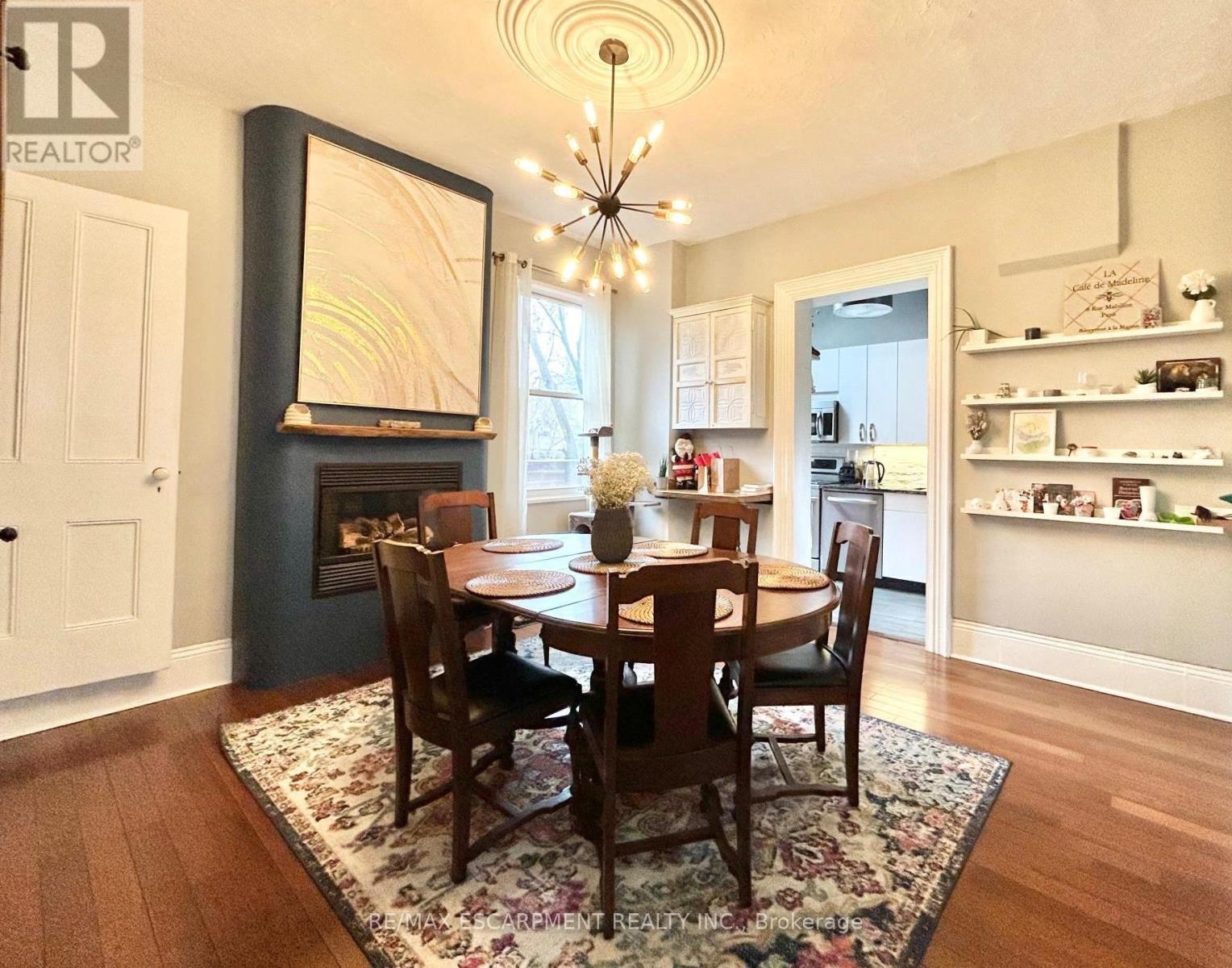 276 Hunter Street W, Hamilton, Ontario  L8P 1S3 - Photo 3 - X12916544