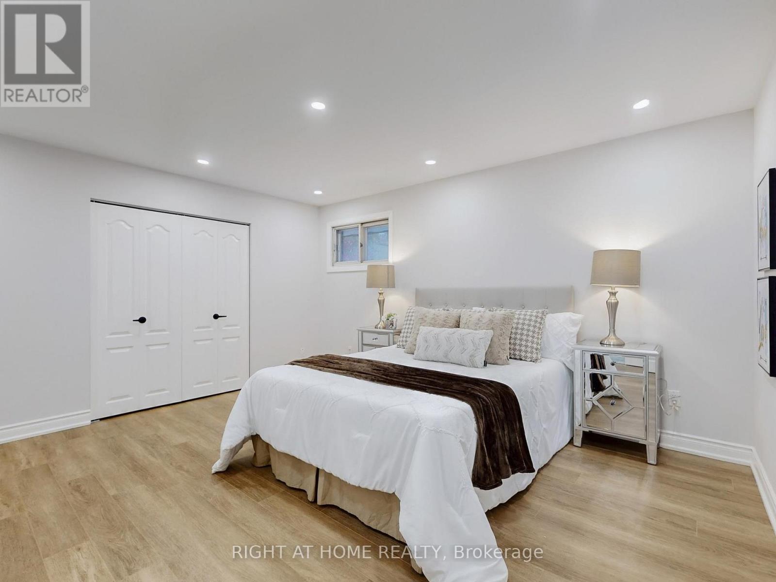 19 Shaughnessy Boulevard, Toronto, Ontario  M2J 1H4 - Photo 21 - C12831306