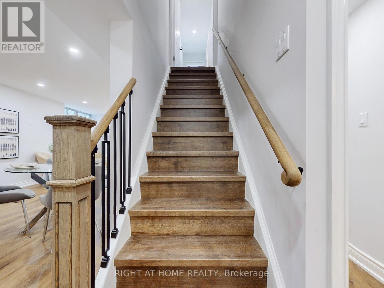 19 Shaughnessy Boulevard, Toronto, Ontario  M2J 1H4 - Photo 29 - C12831306