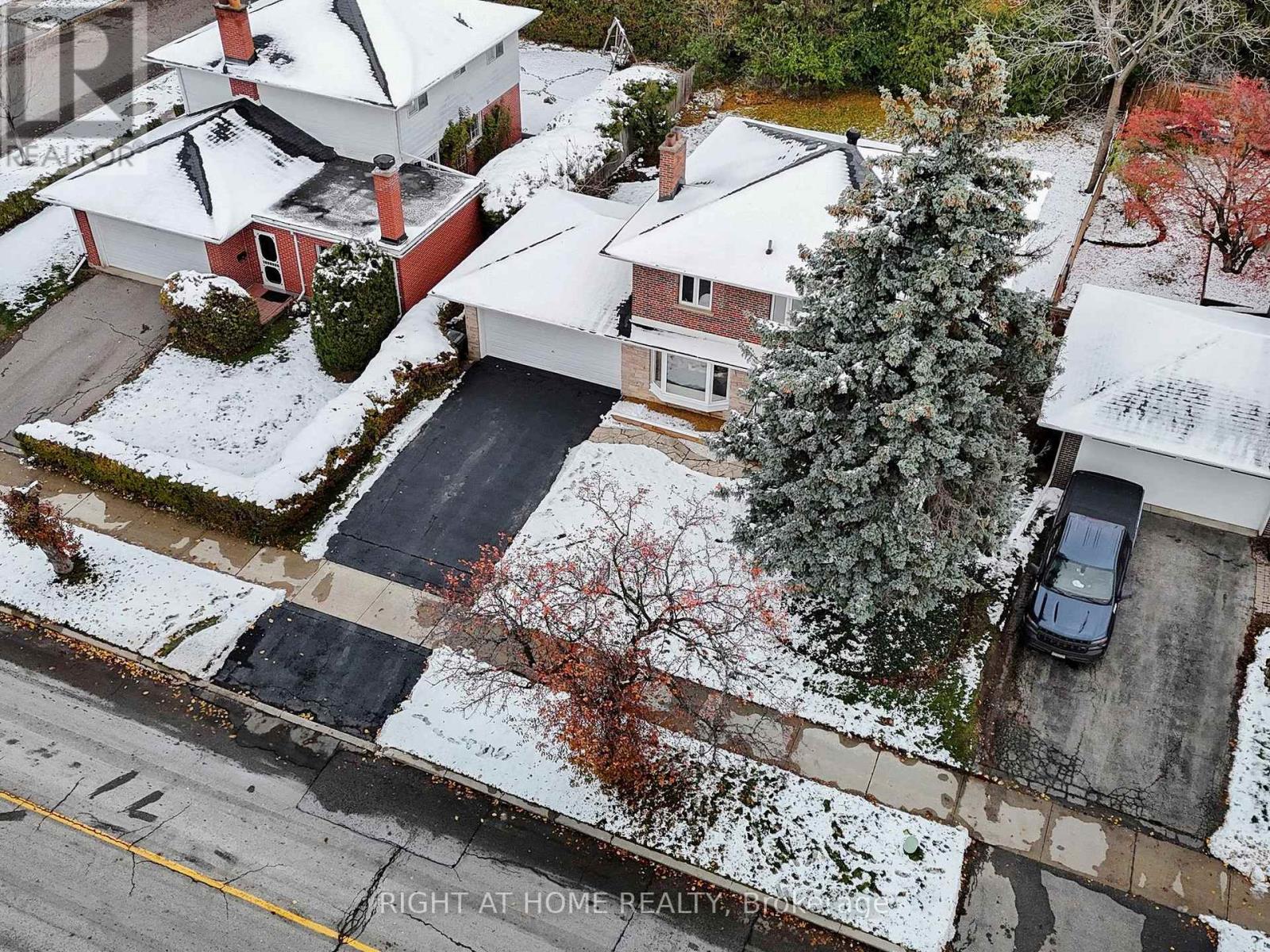 19 Shaughnessy Boulevard, Toronto, Ontario  M2J 1H4 - Photo 48 - C12831306