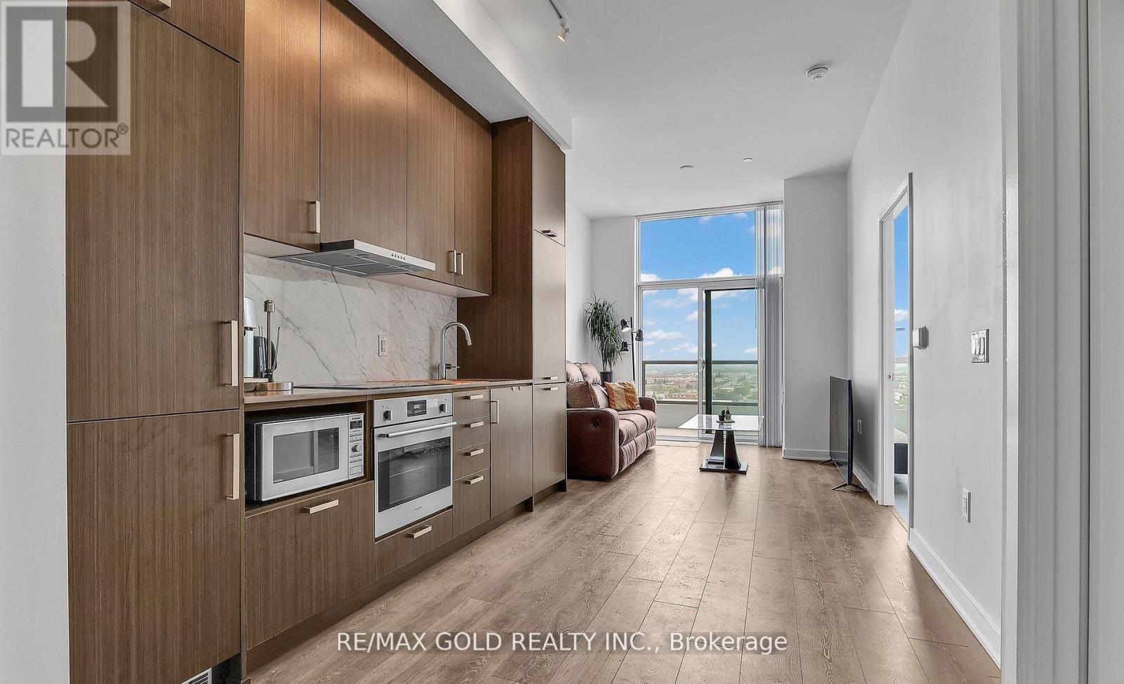 1116 - 60 Honeycrisp Crescent, Vaughan, Ontario  L4K 0M5 - Photo 10 - N12858456