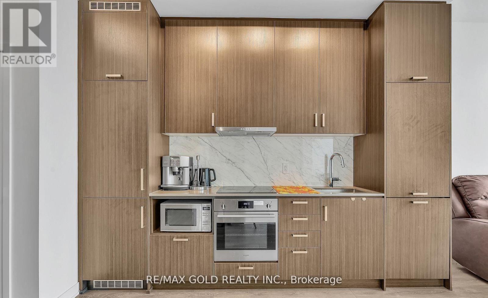 1116 - 60 Honeycrisp Crescent, Vaughan, Ontario  L4K 0M5 - Photo 12 - N12858456