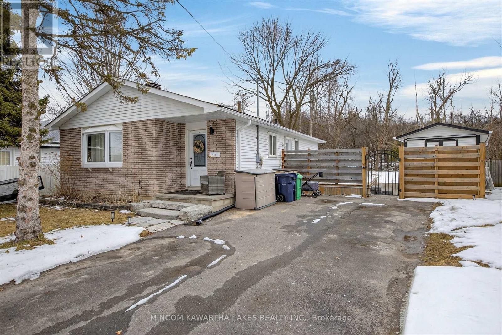 614 Corrigan Crescent, Peterborough, Ontario  K9J 7N8 - Photo 1 - X12916582