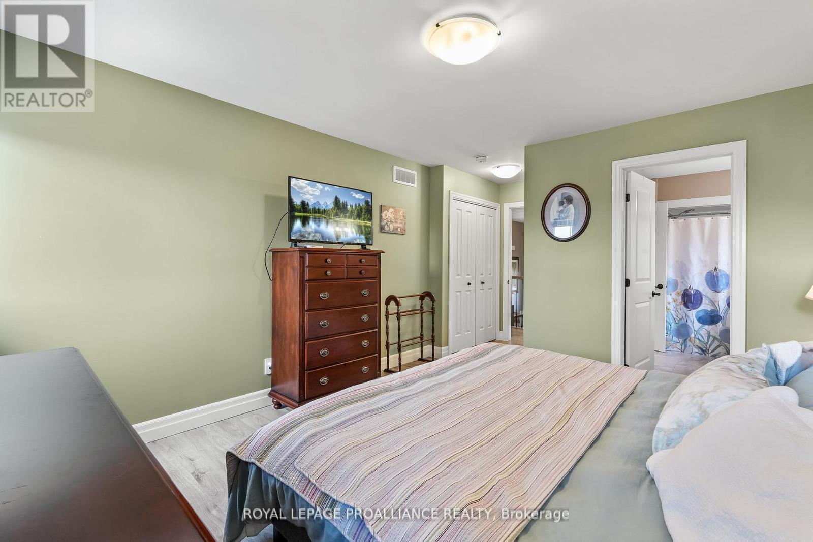 25 Cedar Park Crescent, Quinte West, Ontario  K8V 0J1 - Photo 17 - X12916606