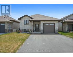 25 CEDAR PARK CRESCENT, Quinte West, Ontario