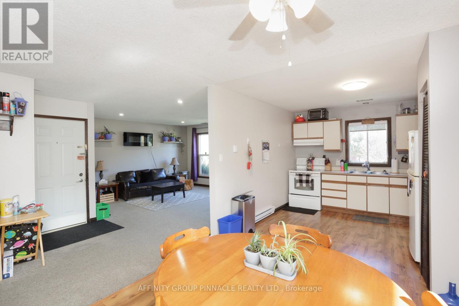 178 Colborne Street W, Kawartha Lakes, Ontario  K9V 6A1 - Photo 14 - X12916630