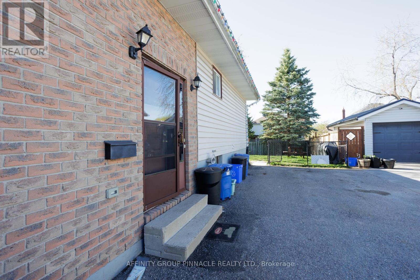 178 Colborne Street W, Kawartha Lakes, Ontario  K9V 6A1 - Photo 3 - X12916630