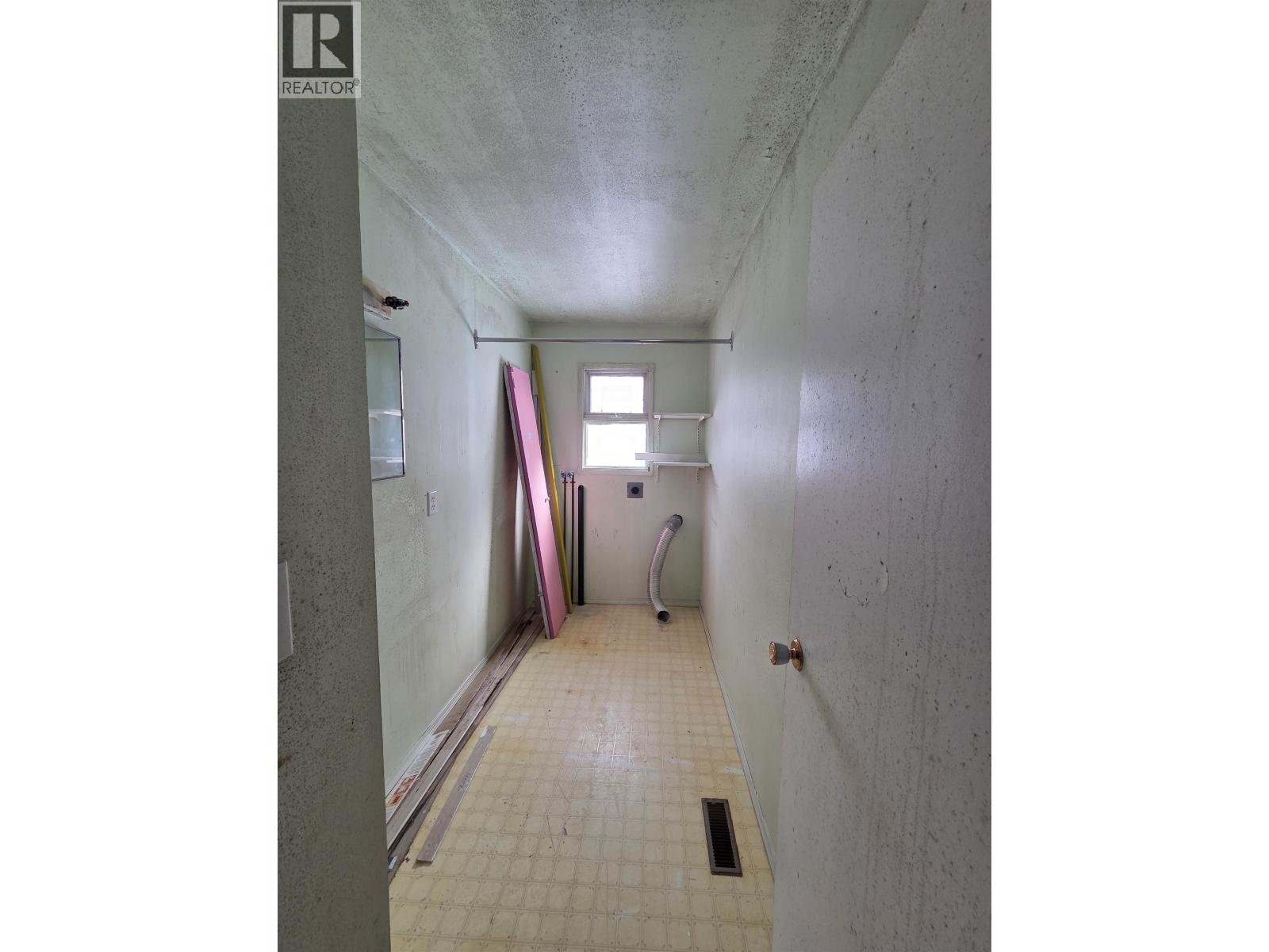 61 Chapman Street, Granisle, British Columbia  V0J 1W0 - Photo 14 - R3101034