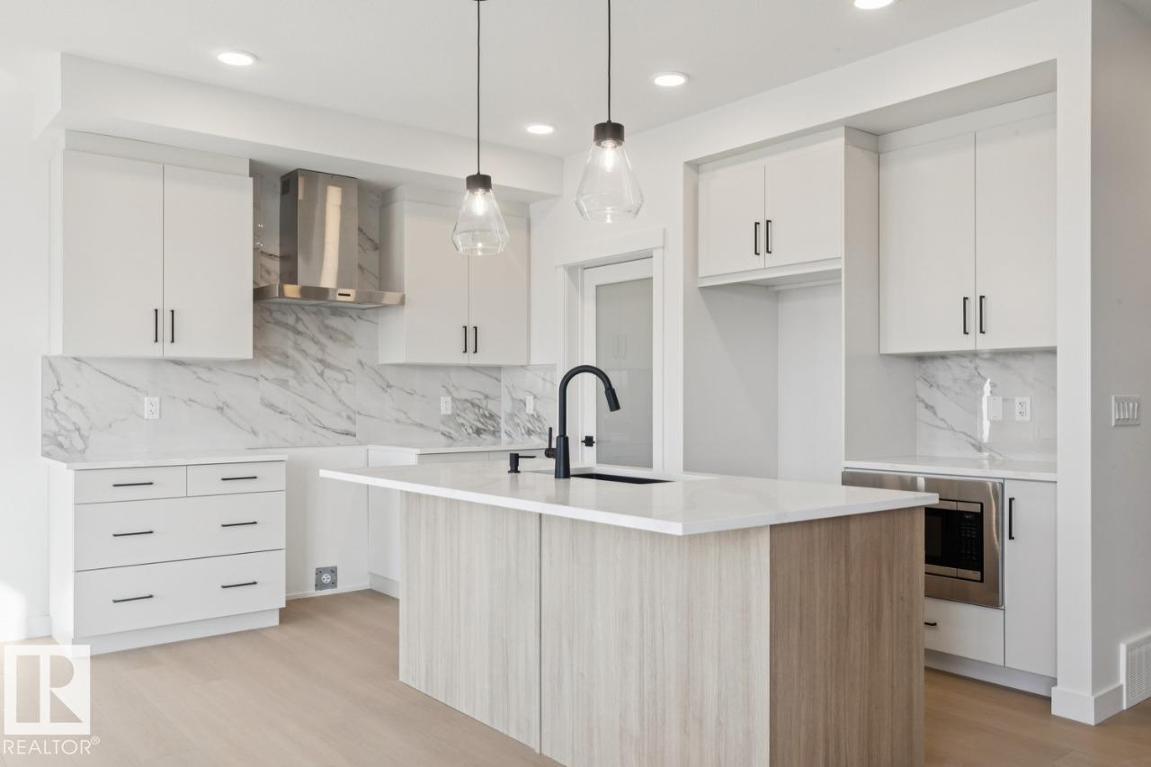 951 18 Av Nw, Edmonton, Alberta  T6T 2X3 - Photo 7 - E4469188