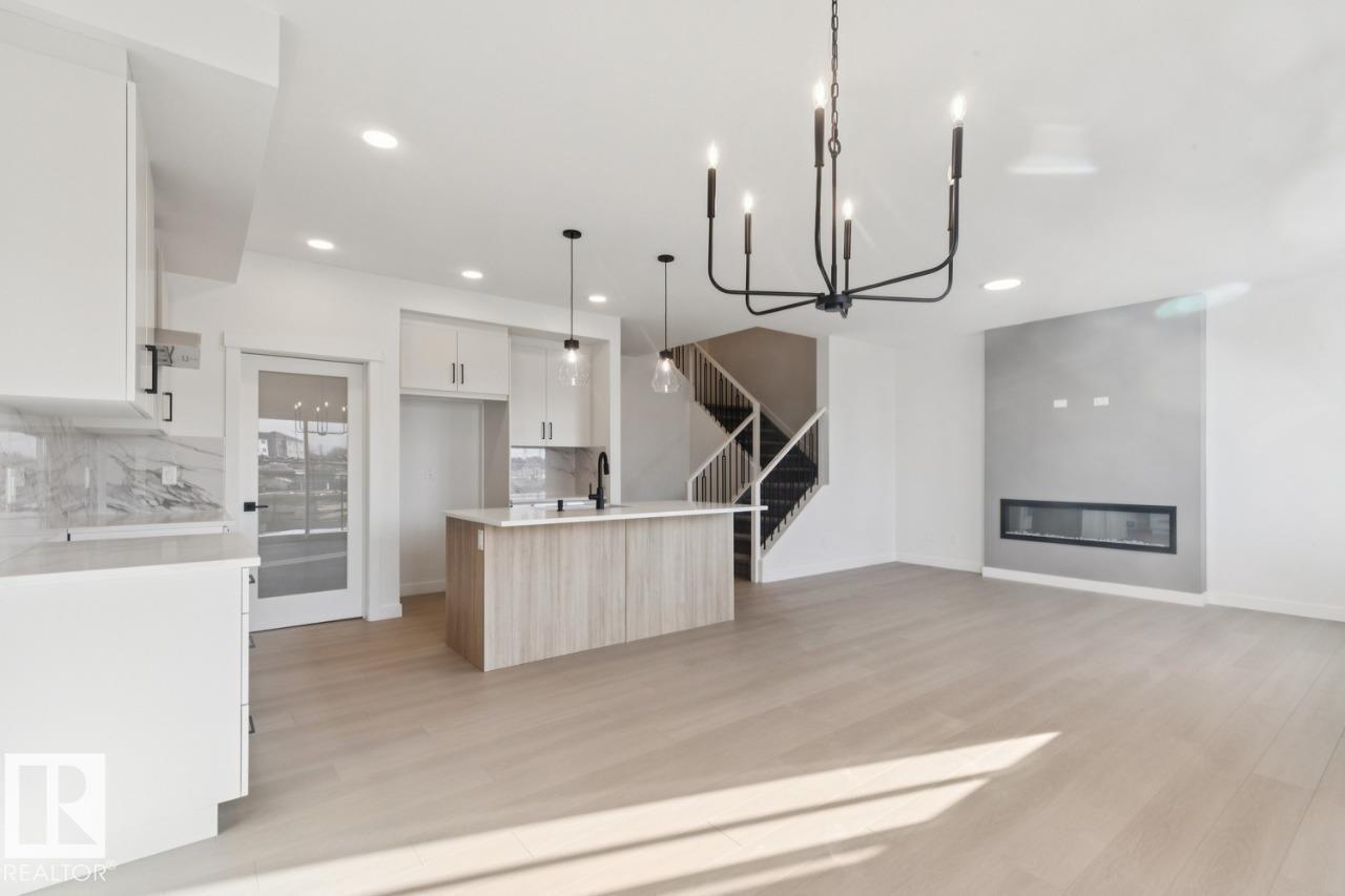 951 18 Av Nw, Edmonton, Alberta  T6T 2X3 - Photo 12 - E4469188