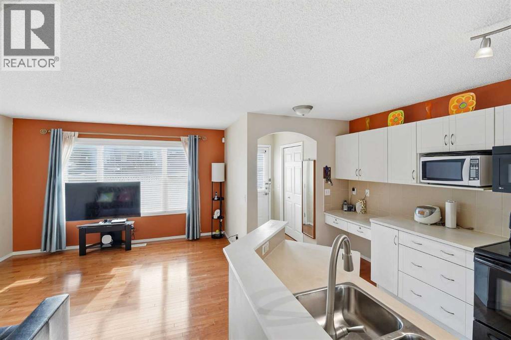 252 Saddlecrest Boulevard NE, Calgary, Alberta  T3J 5L6 - Photo 8 - A2288541