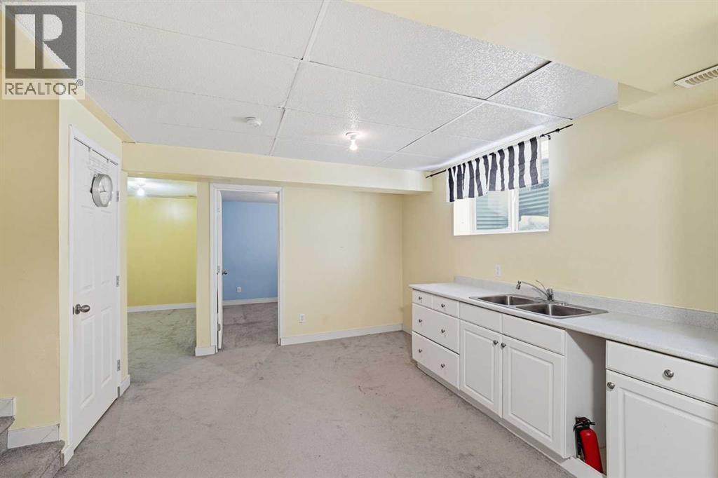 252 Saddlecrest Boulevard NE, Calgary, Alberta  T3J 5L6 - Photo 19 - A2288541