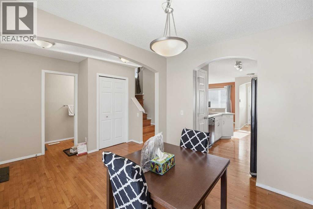 252 Saddlecrest Boulevard NE, Calgary, Alberta  T3J 5L6 - Photo 5 - A2288541