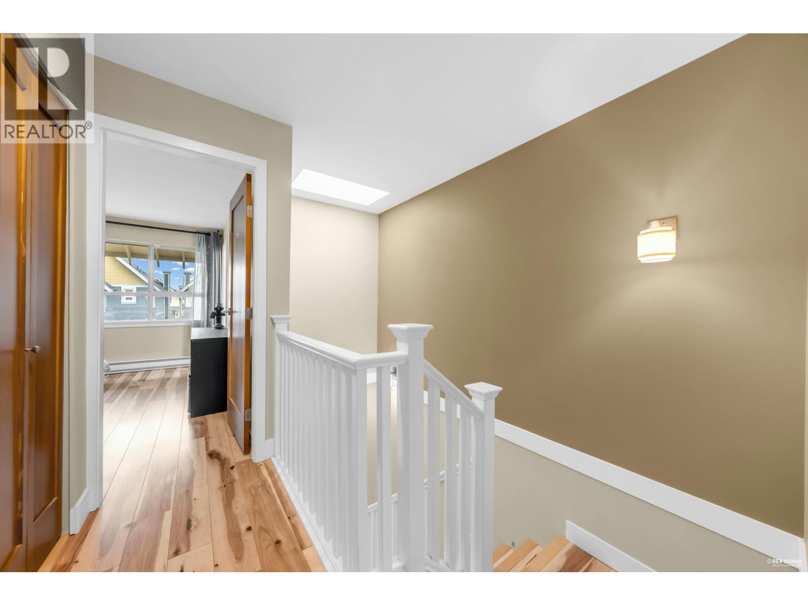 270 Holly Avenue, New Westminster, British Columbia  V3M 0B3 - Photo 32 - R3103050