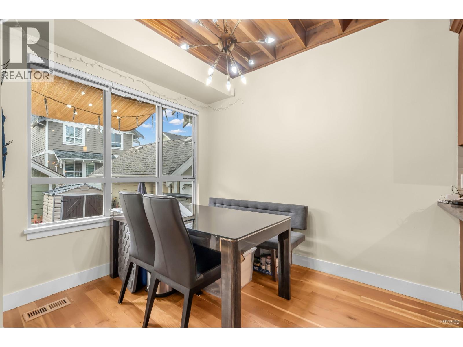 270 Holly Avenue, New Westminster, British Columbia  V3M 0B3 - Photo 24 - R3103050