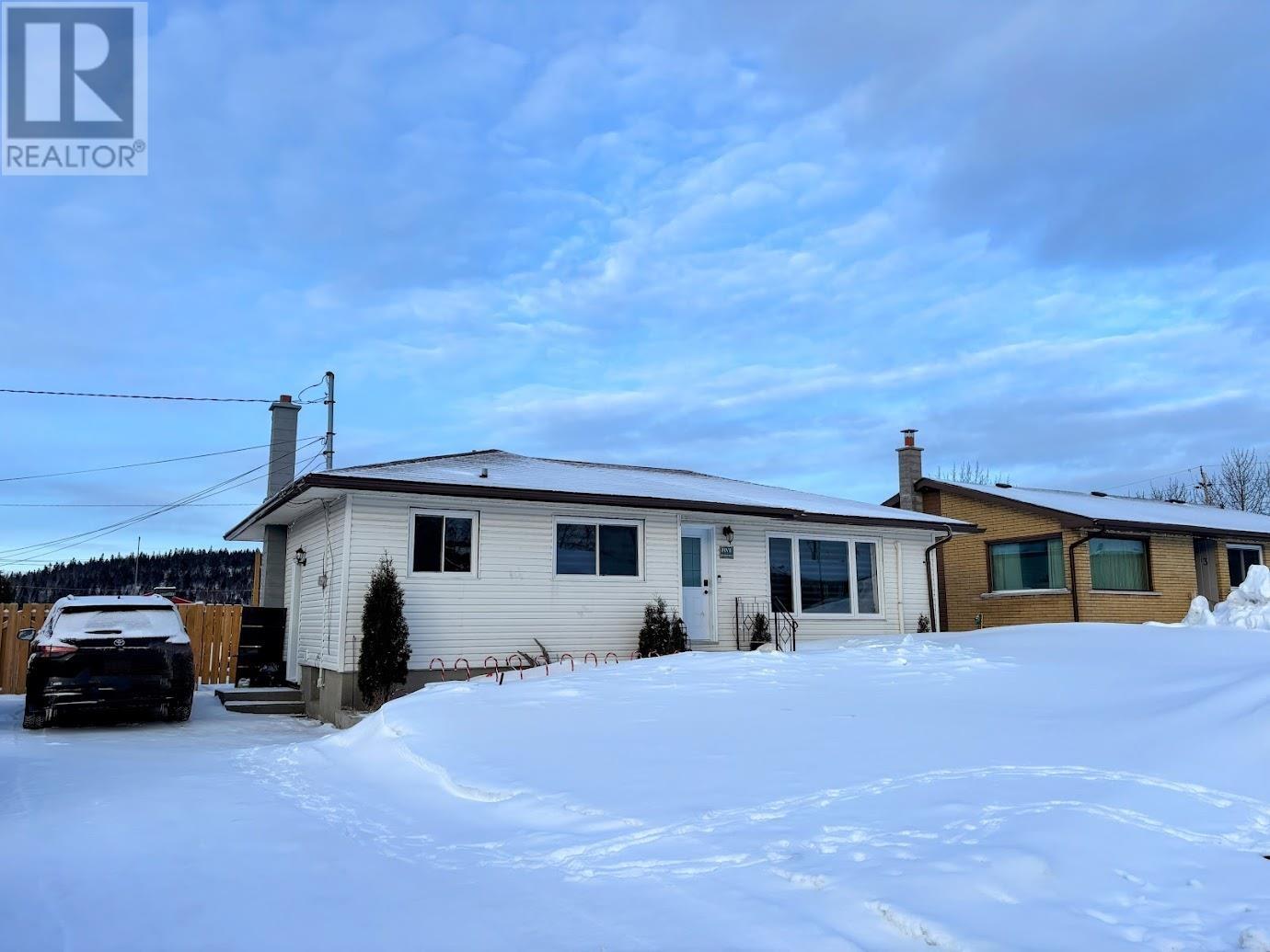 5 Steedman DR, Marathon, Ontario