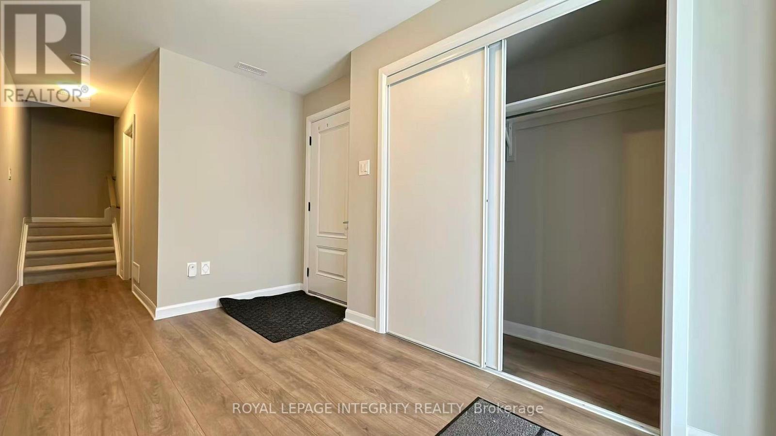 276 Elsie Macgill Walk, Ottawa, Ontario  K2W 0L2 - Photo 2 - X12916584