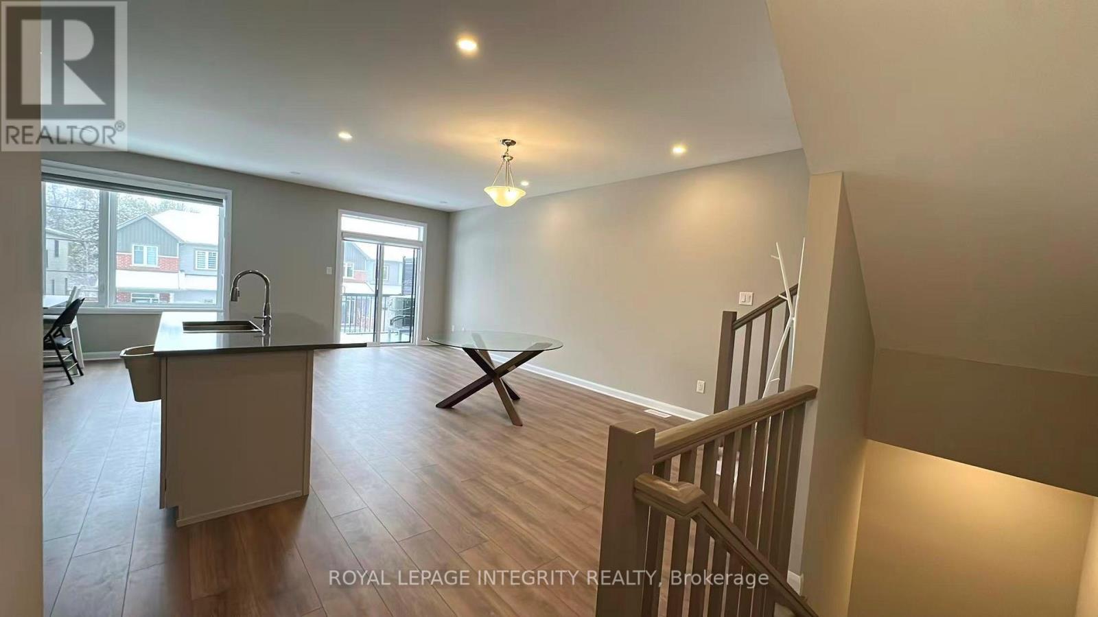 276 Elsie Macgill Walk, Ottawa, Ontario  K2W 0L2 - Photo 4 - X12916584