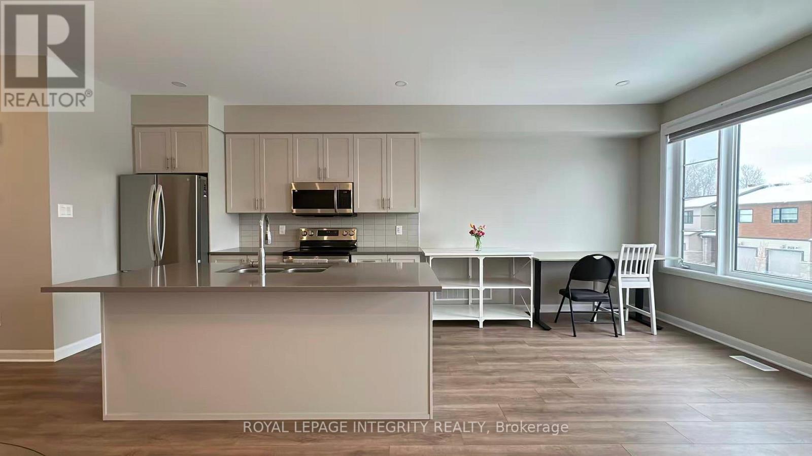 276 Elsie Macgill Walk, Ottawa, Ontario  K2W 0L2 - Photo 6 - X12916584