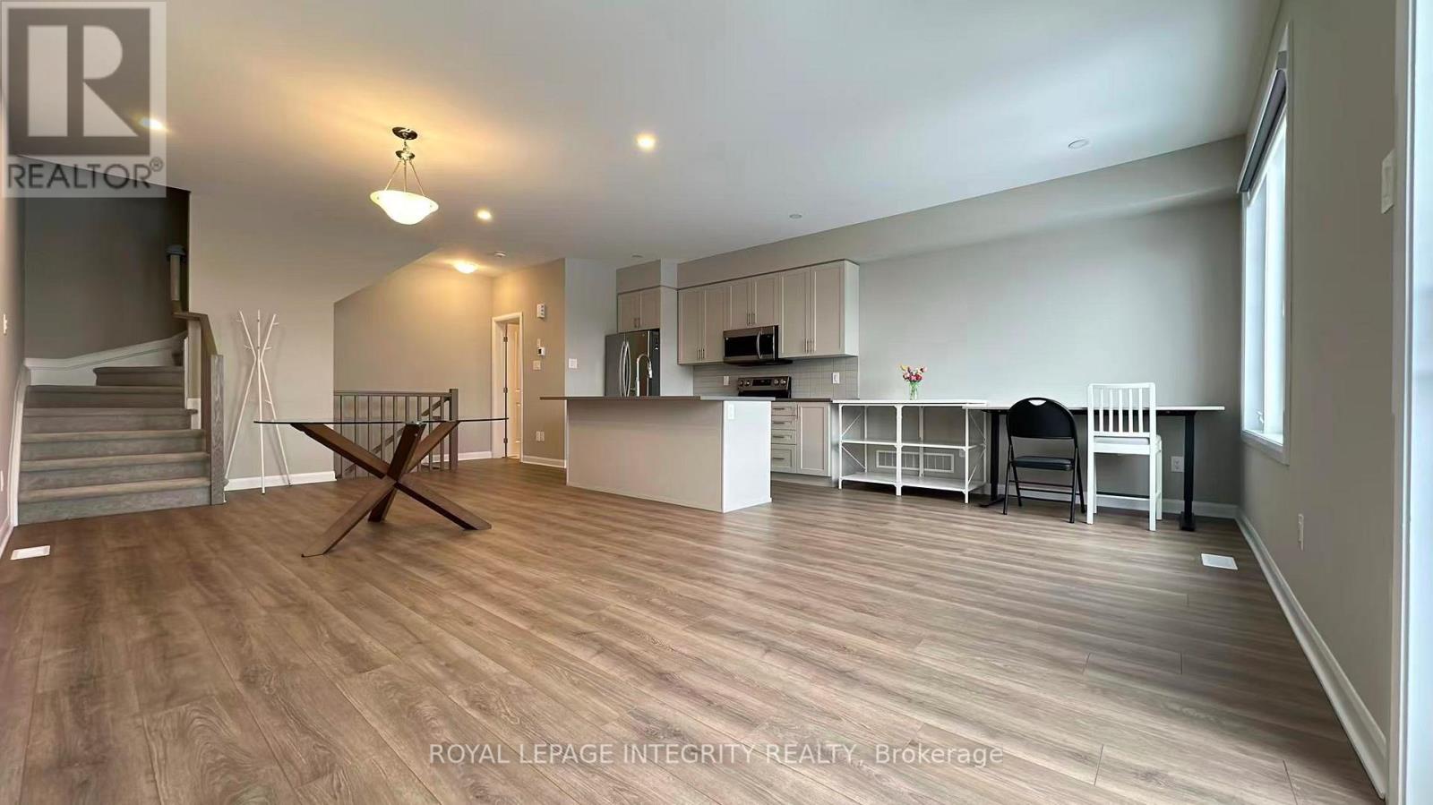 276 Elsie Macgill Walk, Ottawa, Ontario  K2W 0L2 - Photo 9 - X12916584