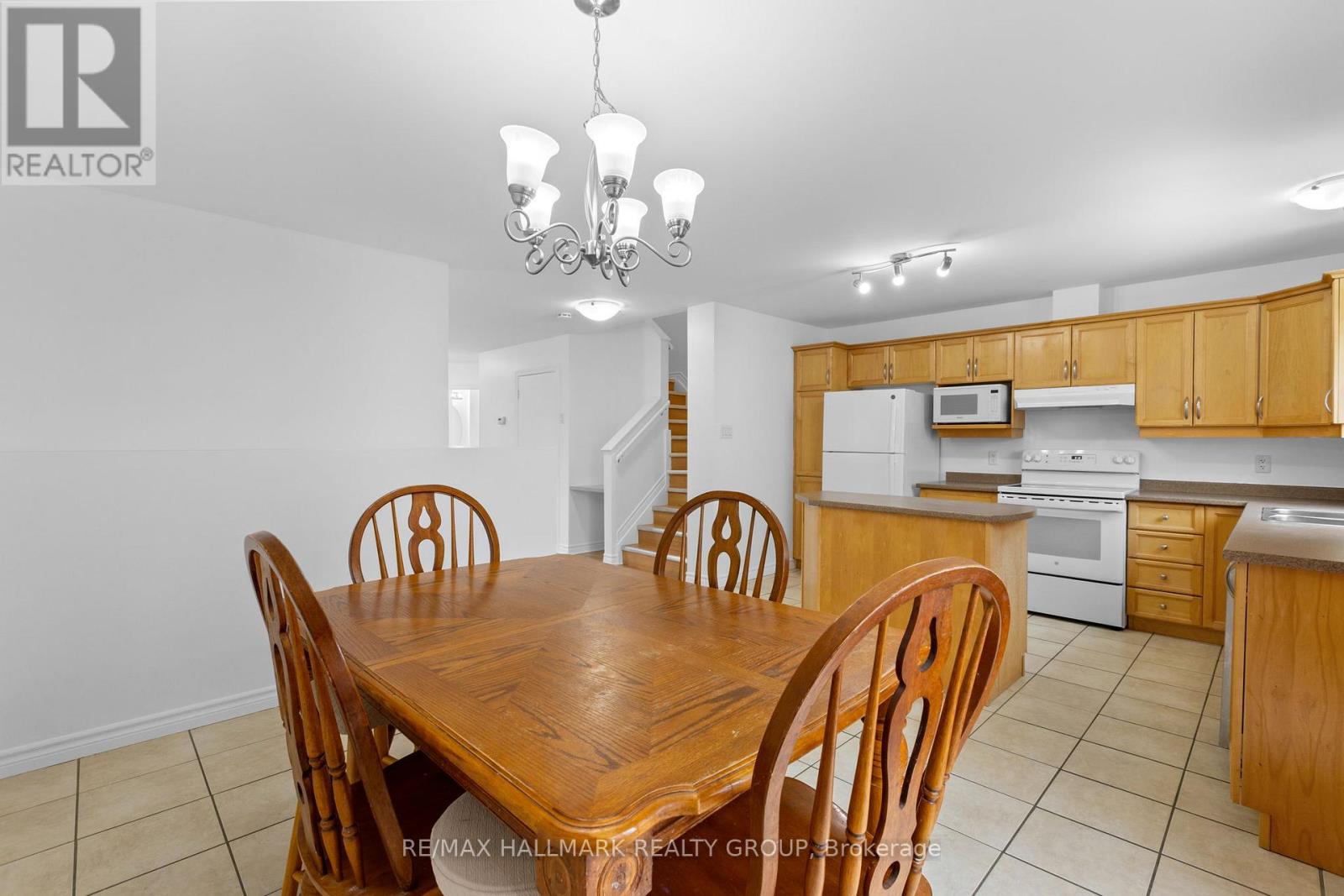 290 Maple Street, Russell, Ontario  K4R 0A1 - Photo 14 - X12916712