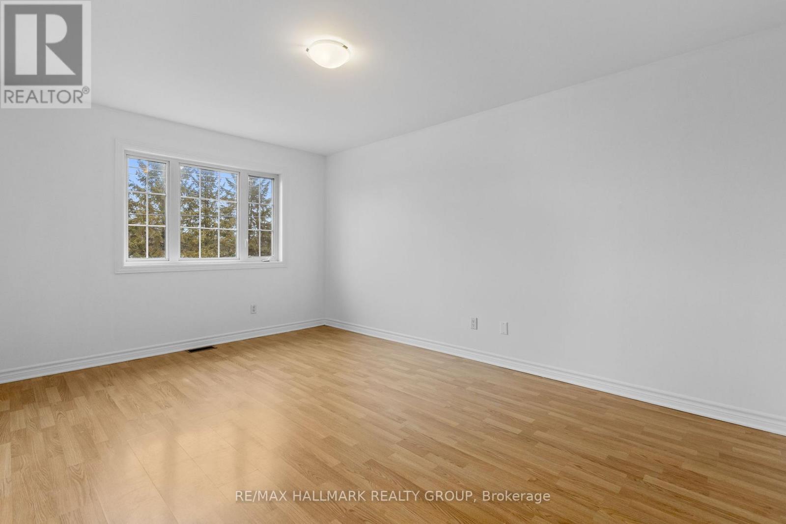 290 Maple Street, Russell, Ontario  K4R 0A1 - Photo 18 - X12916712