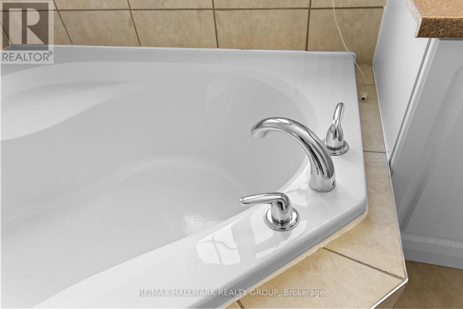 290 Maple Street, Russell, Ontario  K4R 0A1 - Photo 23 - X12916712