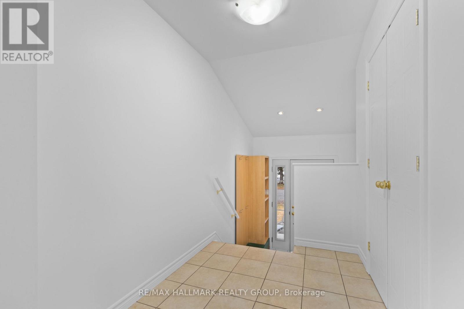 290 Maple Street, Russell, Ontario  K4R 0A1 - Photo 5 - X12916712