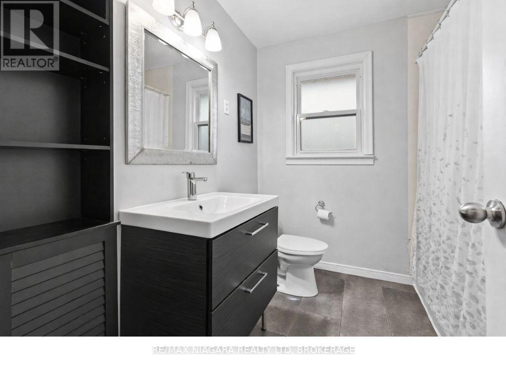 96 Clarke Street, Port Colborne, Ontario  L3K 2G3 - Photo 15 - X12916684