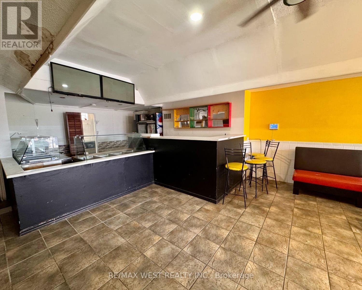 477 Oakwood Avenue, Toronto, Ontario  M6E 2W4 - Photo 3 - C12801188