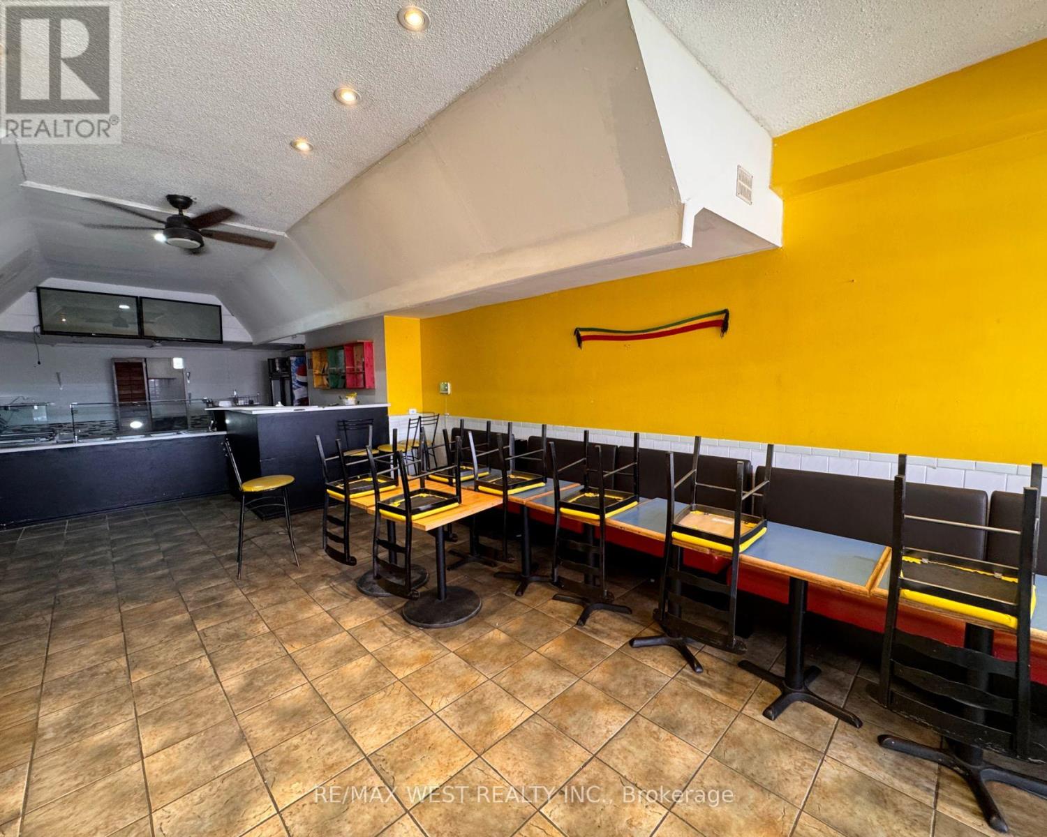 477 Oakwood Avenue, Toronto, Ontario  M6E 2W4 - Photo 2 - C12852360