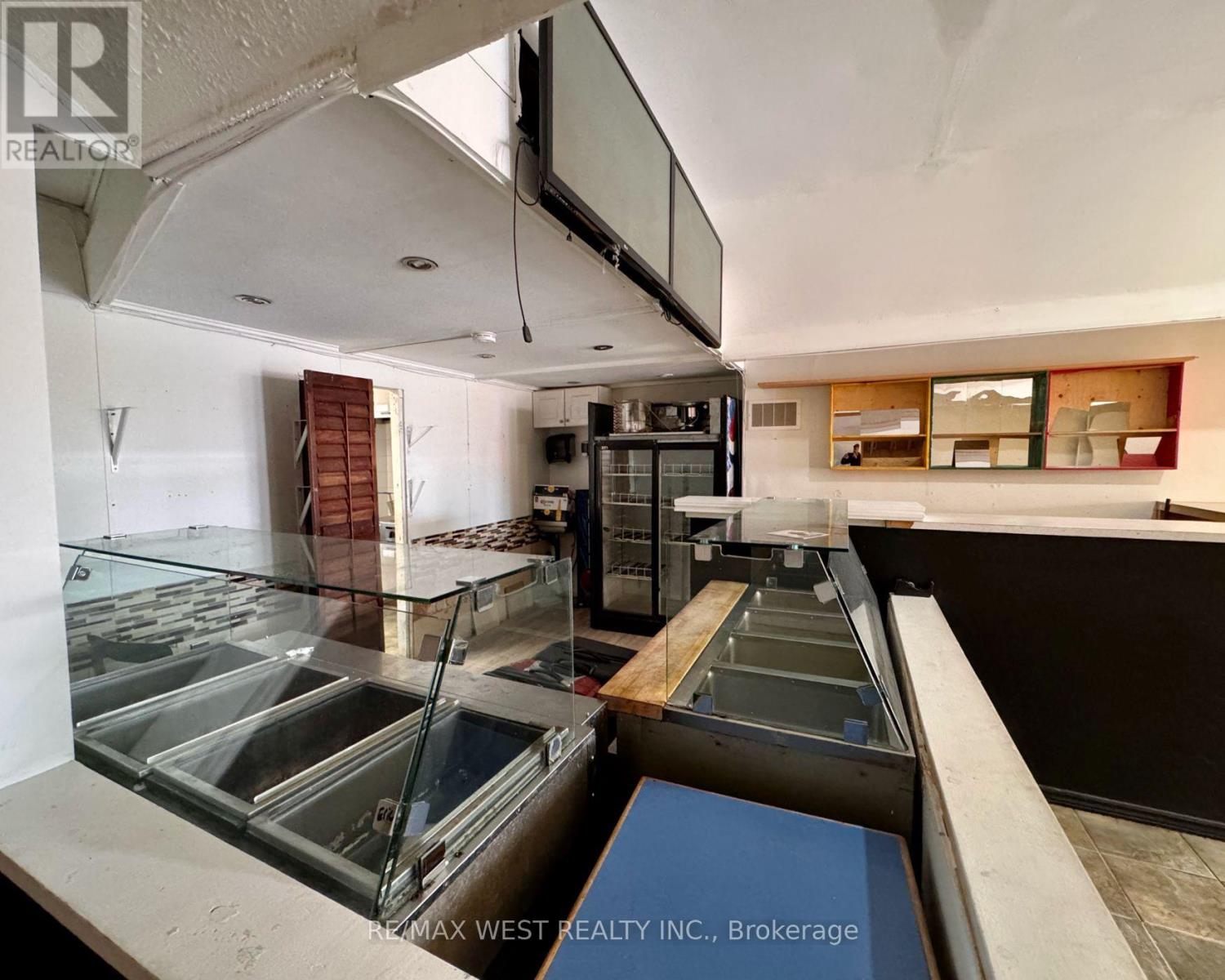 477 Oakwood Avenue, Toronto, Ontario  M6E 2W4 - Photo 6 - C12801188