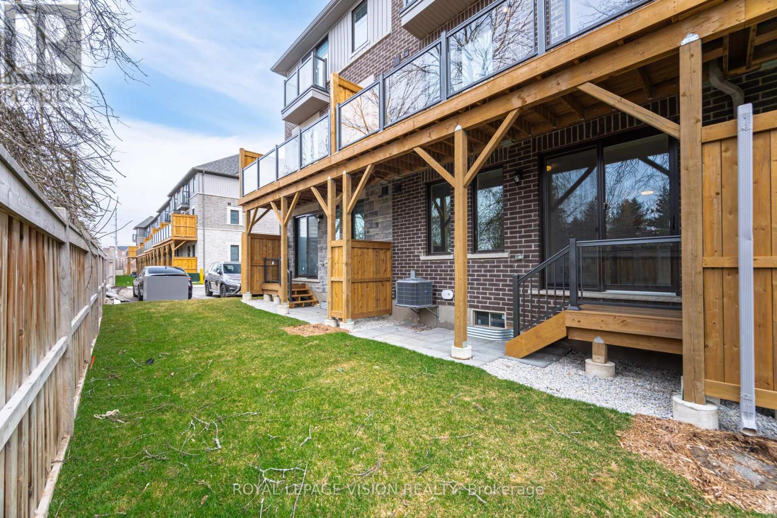 20 Folcroft Street, Brampton, Ontario  L6Y 0B6 - Photo 50 - W12914842