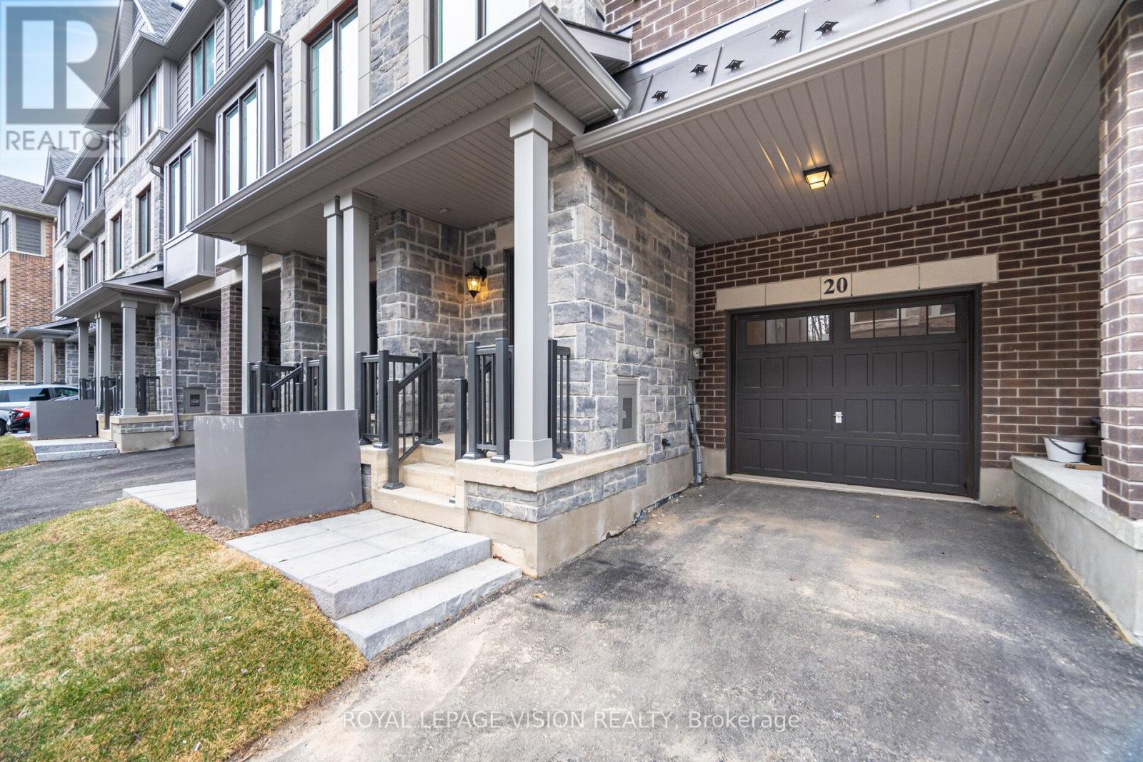 20 Folcroft Street, Brampton, Ontario  L6Y 0B6 - Photo 7 - W12914842