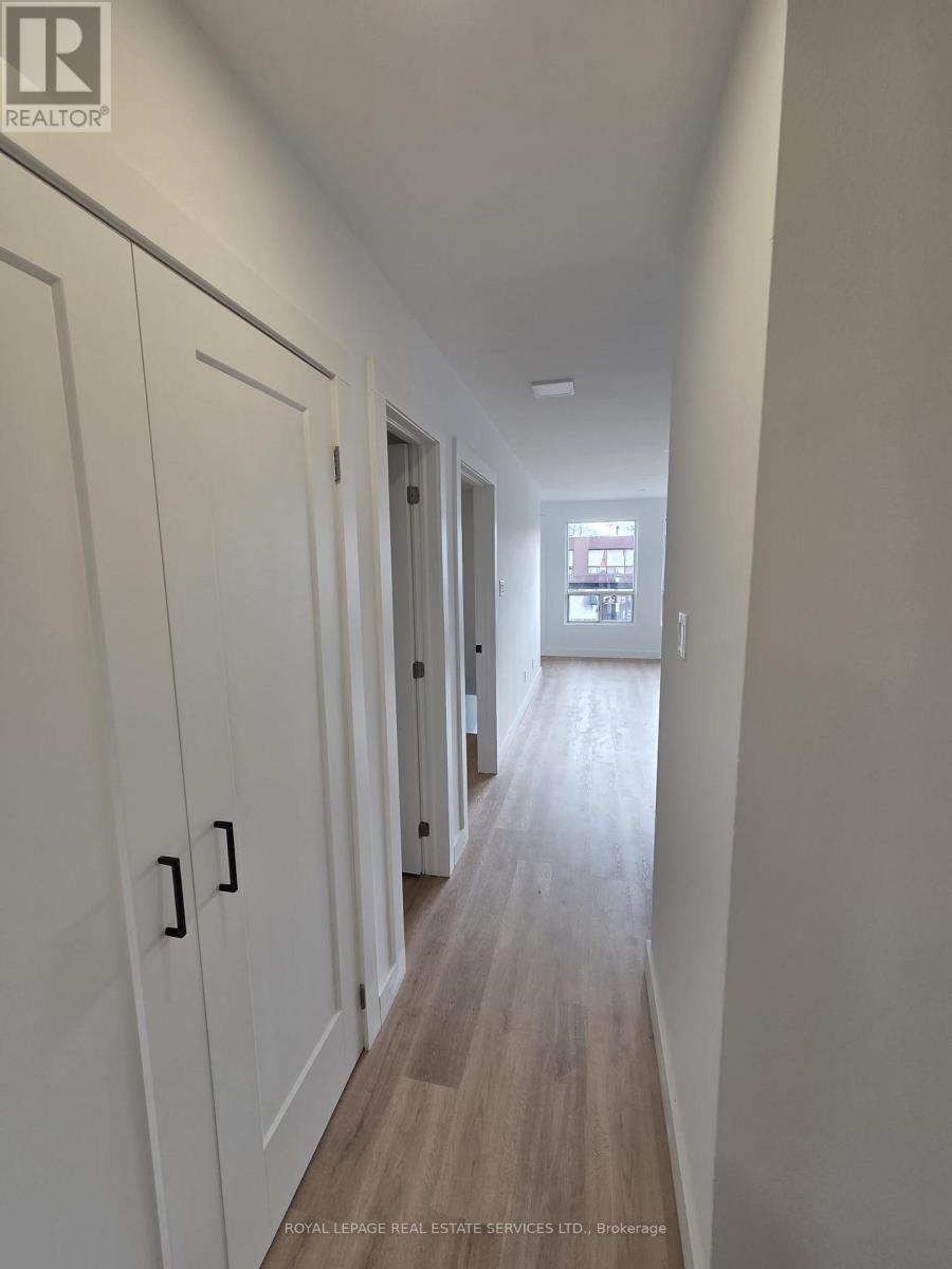 A - 276 A Lakeshore Road E, Mississauga, Ontario  L5G 1H1 - Photo 12 - W12916210