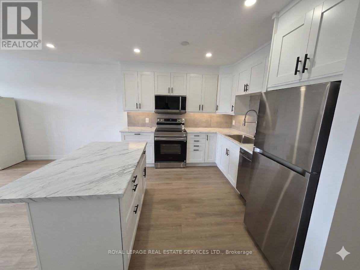 A - 276 A Lakeshore Road E, Mississauga, Ontario  L5G 1H1 - Photo 8 - W12916210