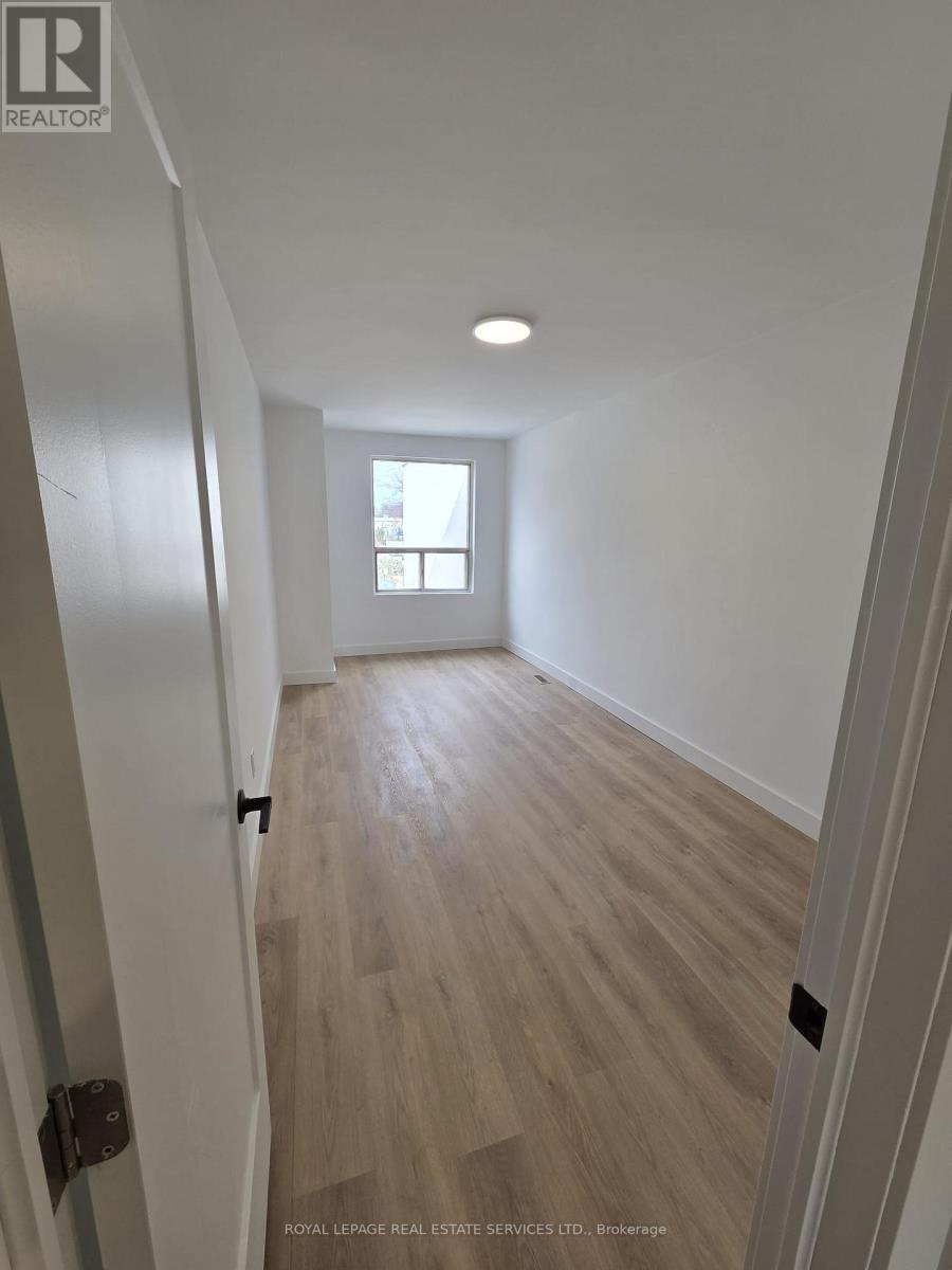 A - 276 A Lakeshore Road E, Mississauga, Ontario  L5G 1H1 - Photo 21 - W12916210