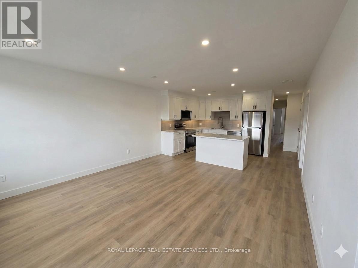 A - 276 A Lakeshore Road E, Mississauga, Ontario  L5G 1H1 - Photo 5 - W12916210