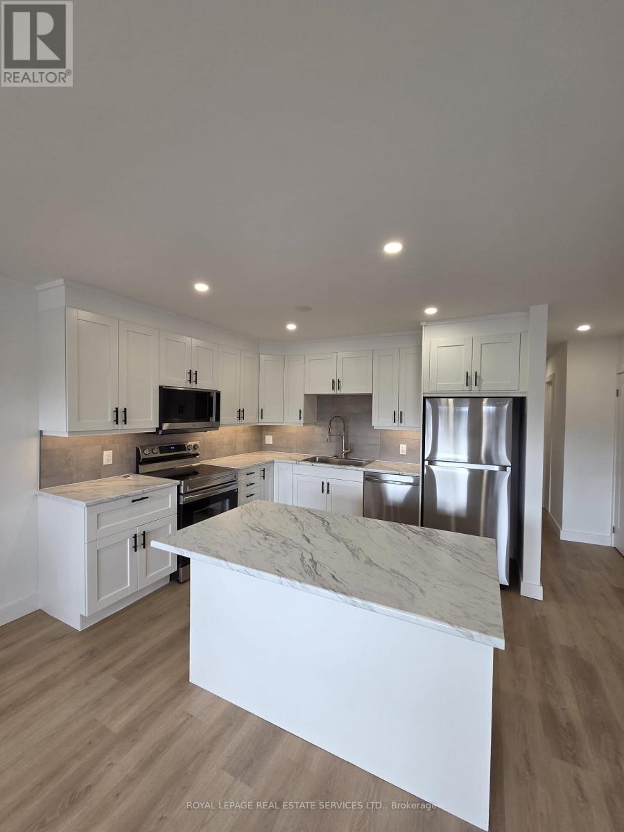 A - 276 A Lakeshore Road E, Mississauga, Ontario  L5G 1H1 - Photo 9 - W12916210