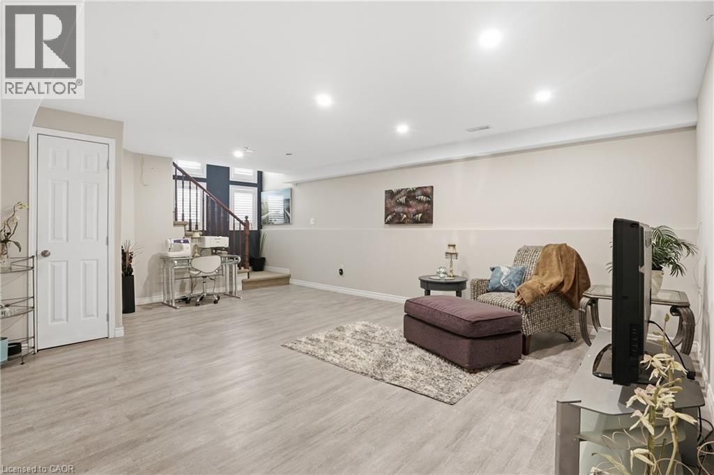 8409 Greenfield Crescent, Niagara Falls, Ontario  L2H 3J8 - Photo 16 - 40794307