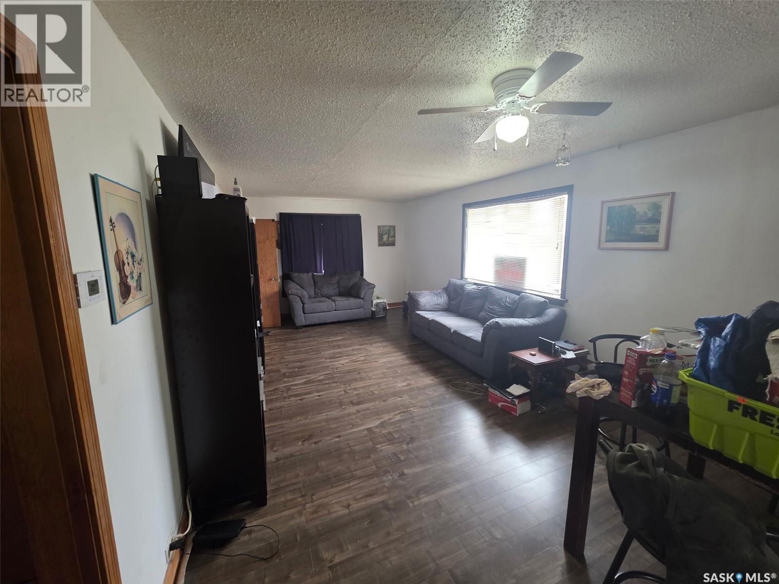 102 Dominion Avenue, Kincaid, Saskatchewan  S0H 2J0 - Photo 9 - SK025657