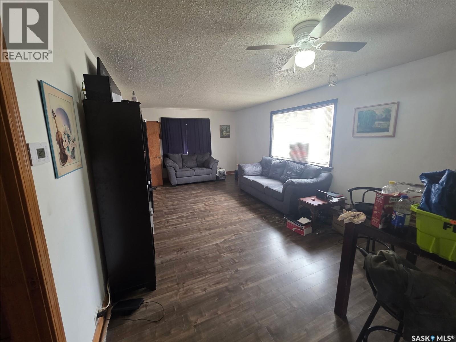 102 Dominion Avenue, Kincaid, Saskatchewan  S0H 2J0 - Photo 8 - SK025657