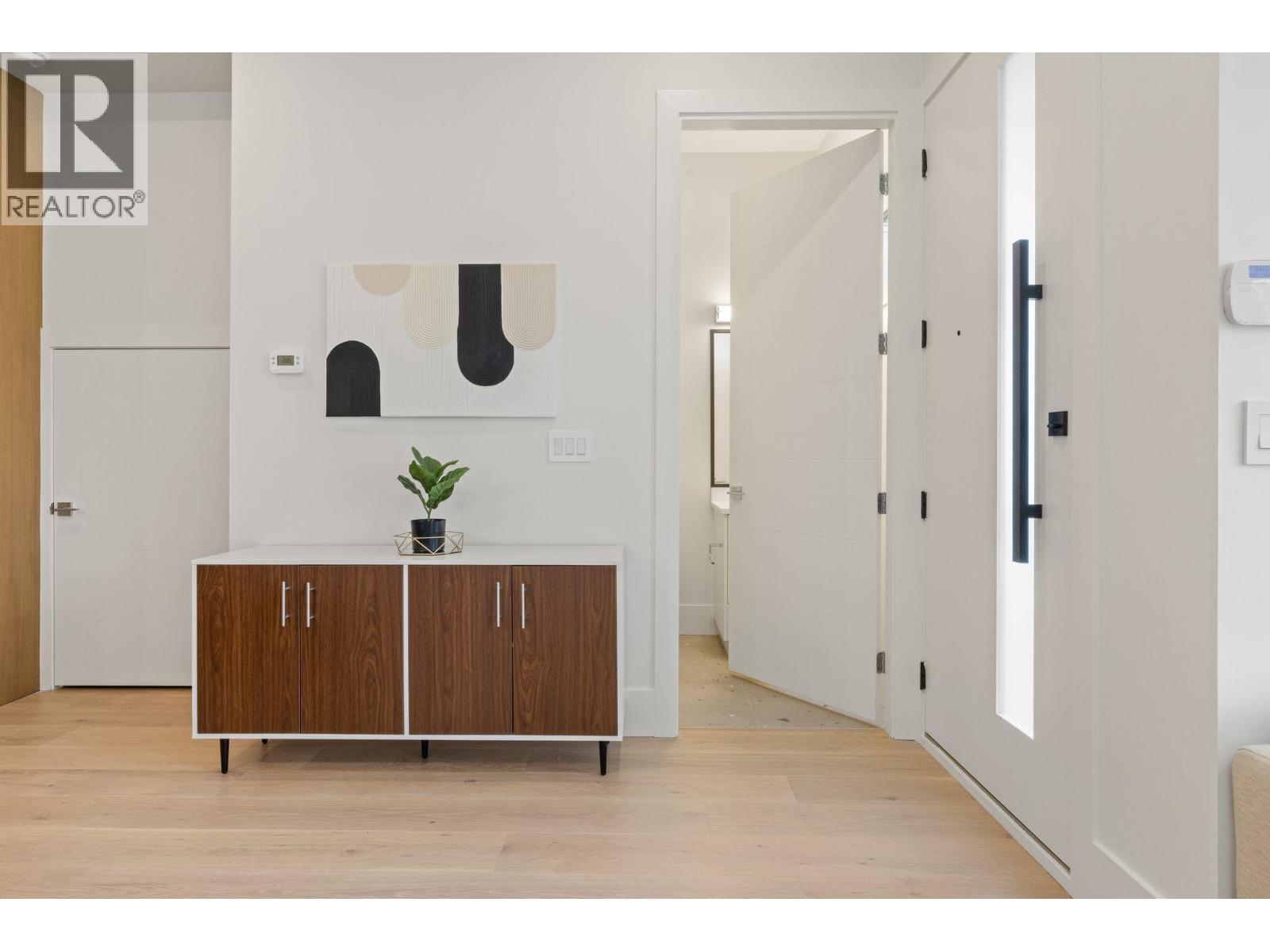 2136 Venables Street, Vancouver, British Columbia  V5L 2J4 - Photo 11 - R3102924