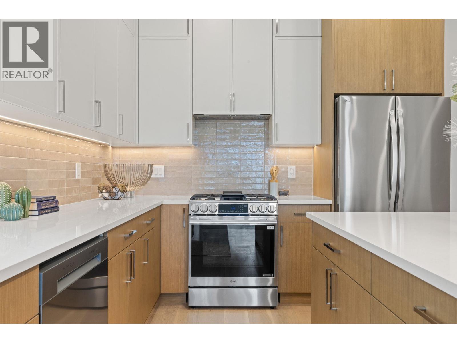 2136 Venables Street, Vancouver, British Columbia  V5L 2J4 - Photo 12 - R3102924