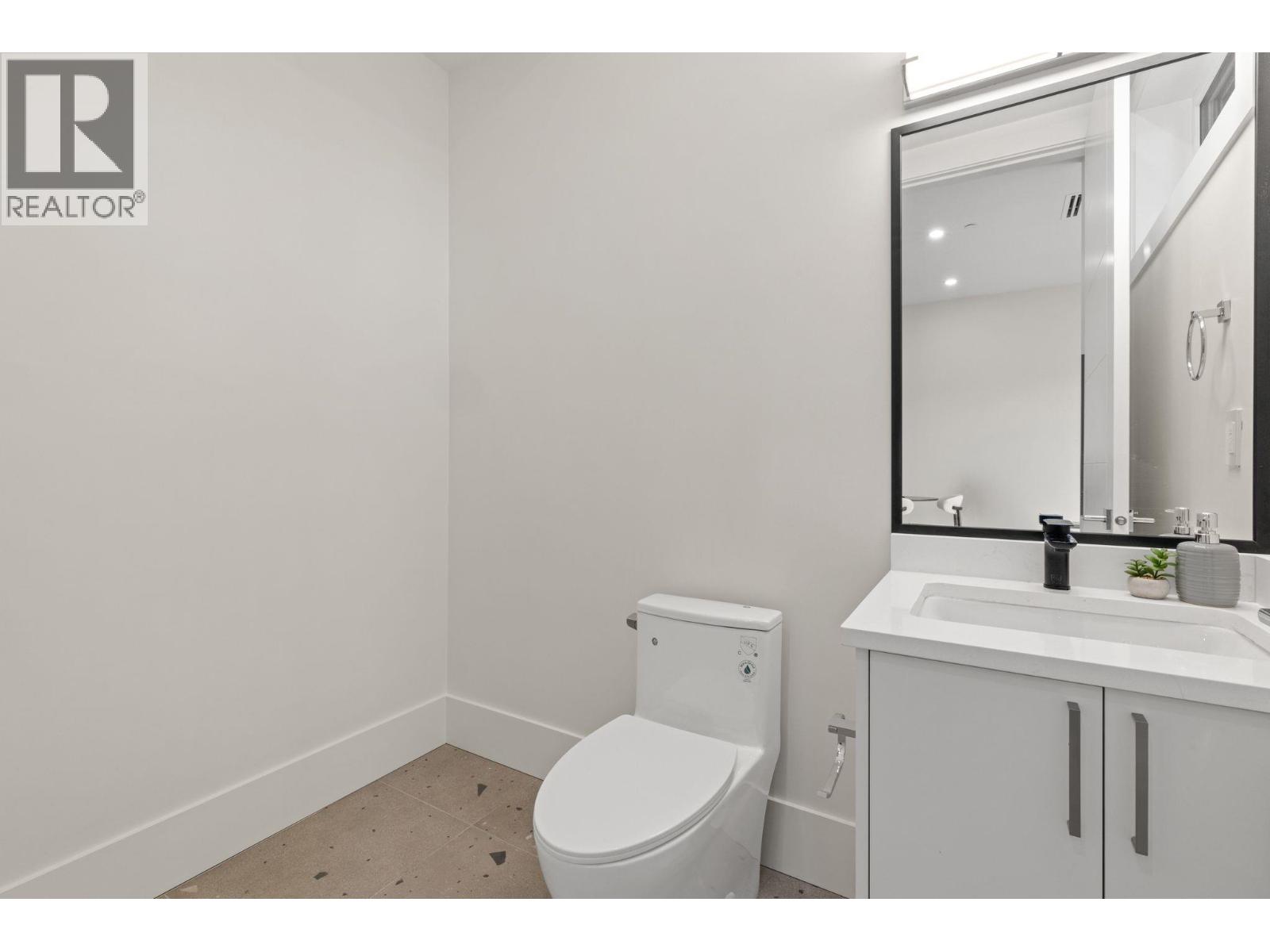 2136 Venables Street, Vancouver, British Columbia  V5L 2J4 - Photo 19 - R3102924