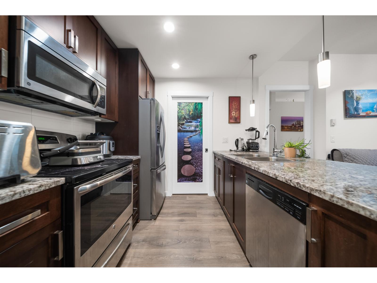 204 2238 Whatcom Road, Abbotsford, British Columbia  V3G 0E6 - Photo 8 - R3086481