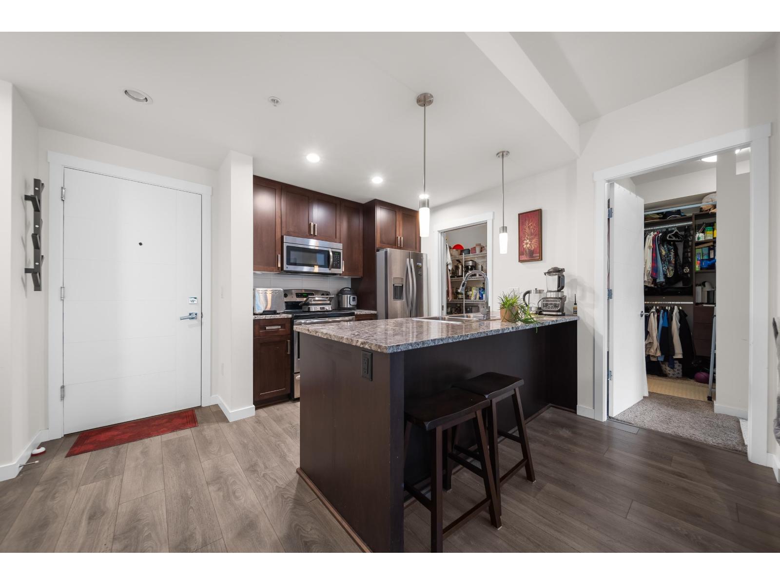 204 2238 Whatcom Road, Abbotsford, British Columbia  V3G 0E6 - Photo 7 - R3086481