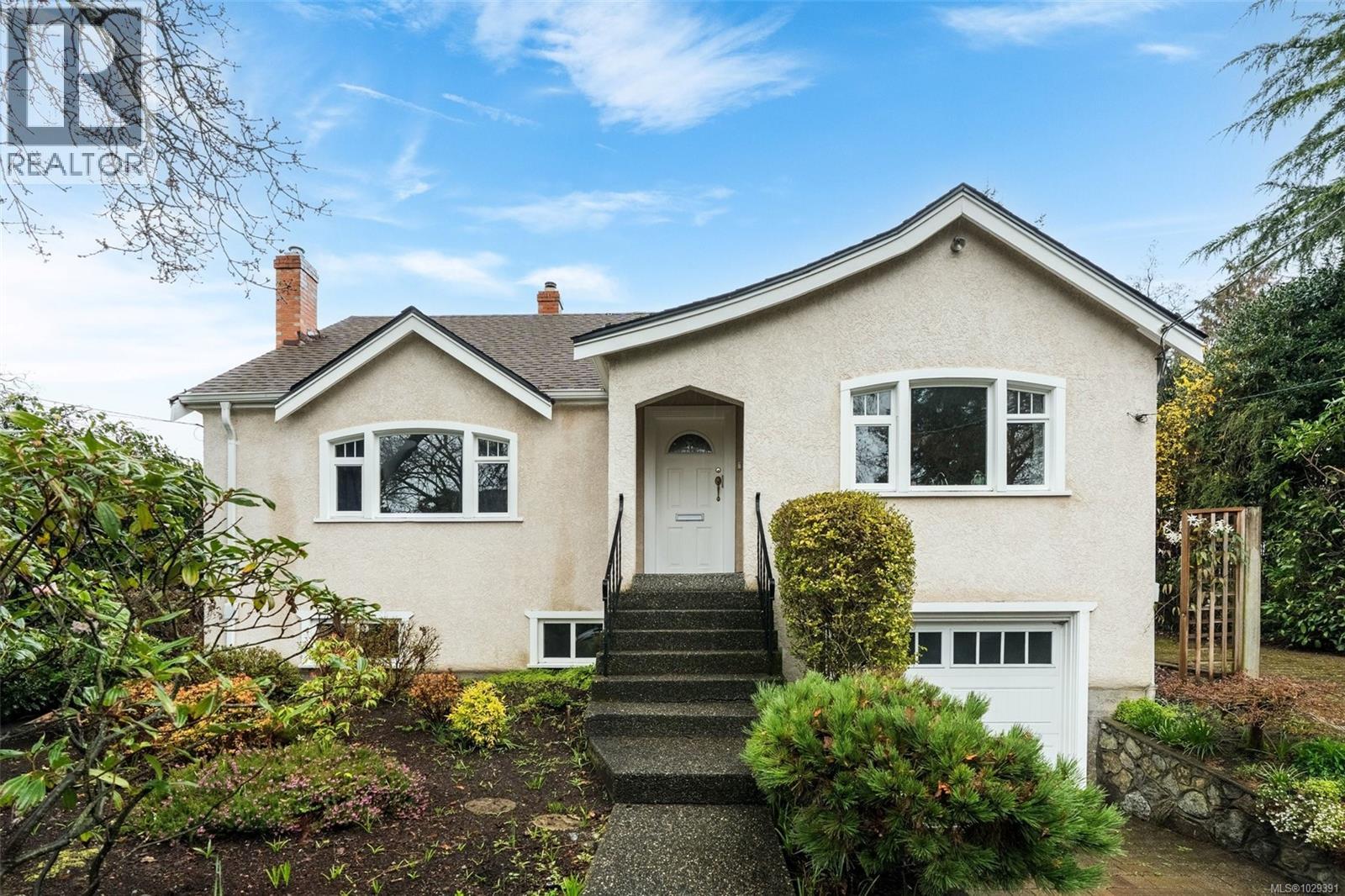 1250 Rockland Ave, Victoria, British Columbia